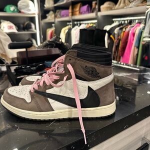 Travis Scott Air Force Ones- great condition